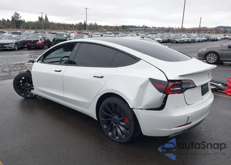 2021 Tesla Model 3 Performance Dual Motor All-Wheel Drive z USA, uszkodzony, nr VIN 5YJ3E1EC8MF087340